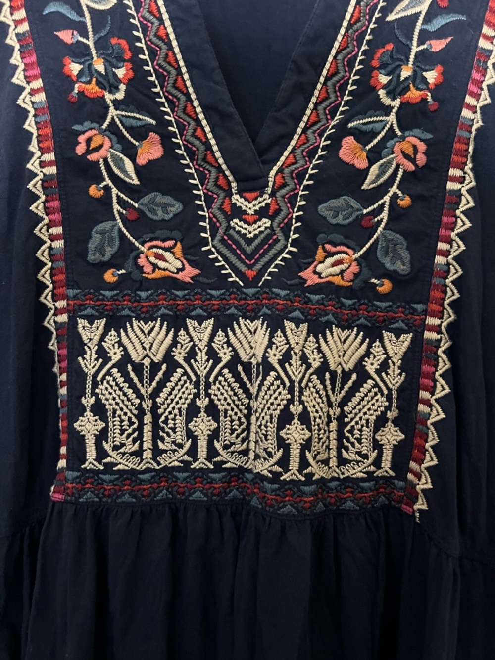 Johnny Was  Embroidered Long-Sleeve knee length Dress Medium PTP 20 - Picture 6 of 12